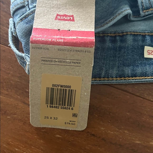 Levi's 70s Style Flare Bell Bottom Jeans -Size 25 - NWT - Picture 10 of 14